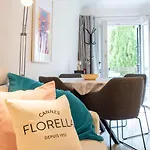 Le Coeur Du Suquet Avec Petit Balcon Et Belle Vue * Cannes