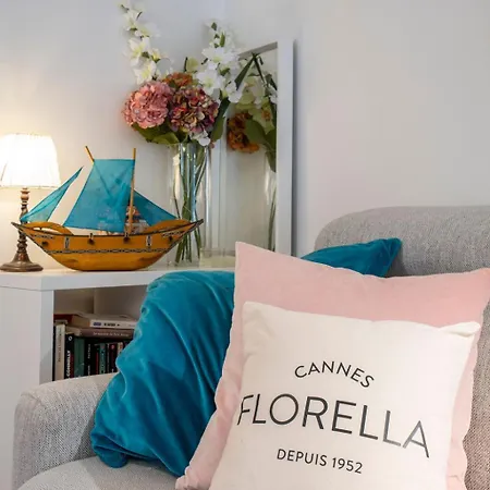 Le Coeur Du Suquet Avec Petit Balcon Et Belle Vue Lejlighed Cannes
