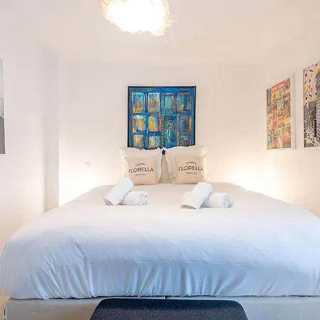 Le Coeur Du Suquet Avec Petit Balcon Et Belle Vue Lägenhet Cannes